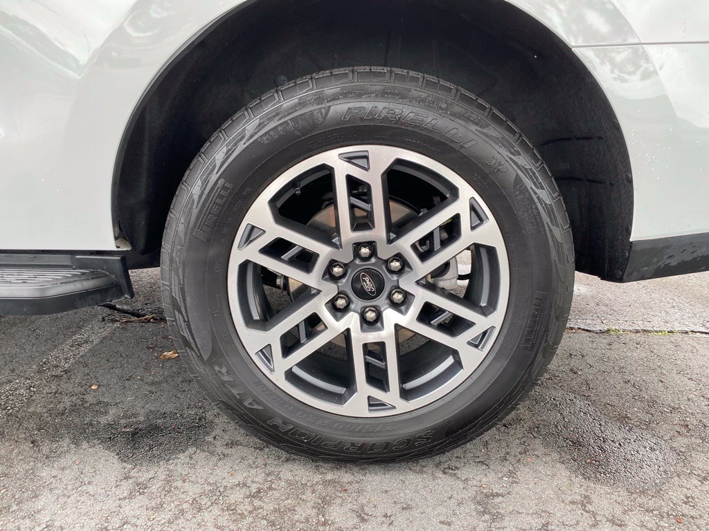 Certified 2025 Ford Expedition Active AWD/4WD image 36