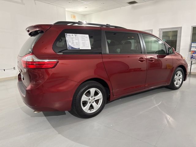 Used 2015 Toyota Sienna LE FWD image 13