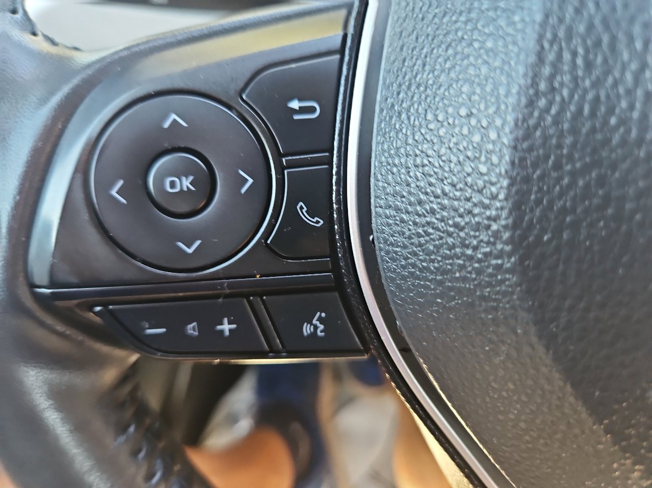 Used 2021 Toyota Corolla SE image 25