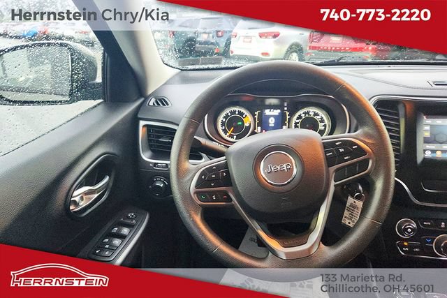 Used 2021 Jeep Cherokee Latitude w/ Mopar Interior Package AWD/4WD image 6