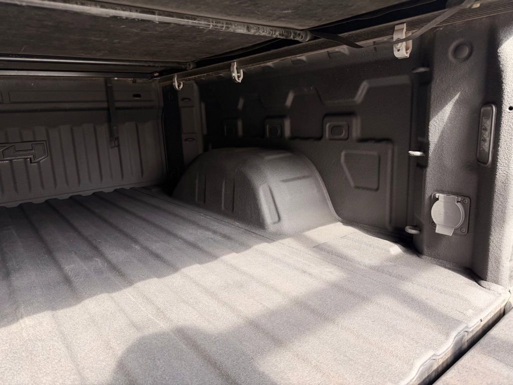 Used 2021 GMC Sierra 1500 AT4 w/ AT4 Premium Package AWD/4WD image 11