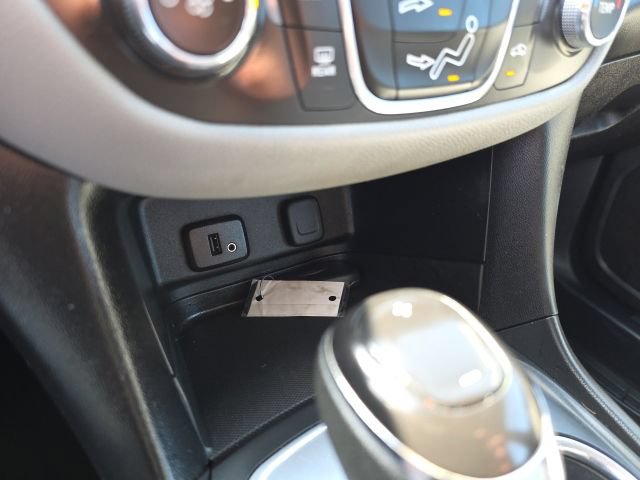 Used 2018 Chevrolet Equinox LS FWD image 23