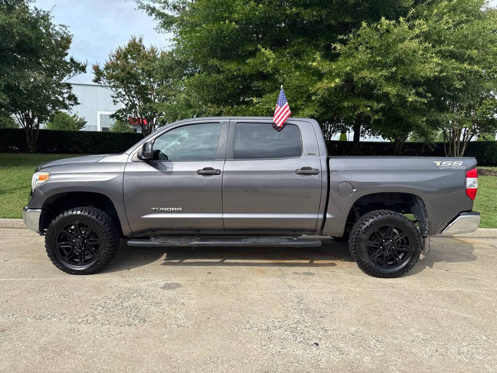 Used 2016 Toyota Tundra SR5 w/ SR5 Upgrade Package RWD image 5