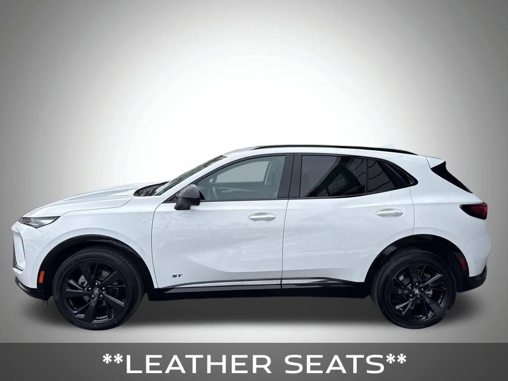 Used 2025 Buick Envision Sport Touring image 2
