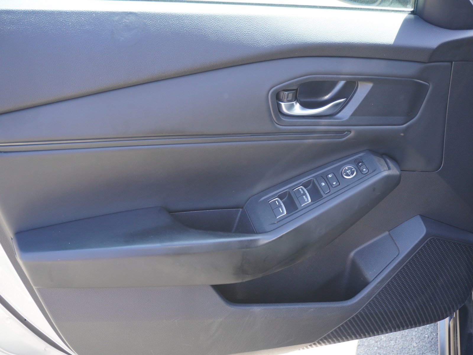 Used 2023 Honda Accord EX image 17