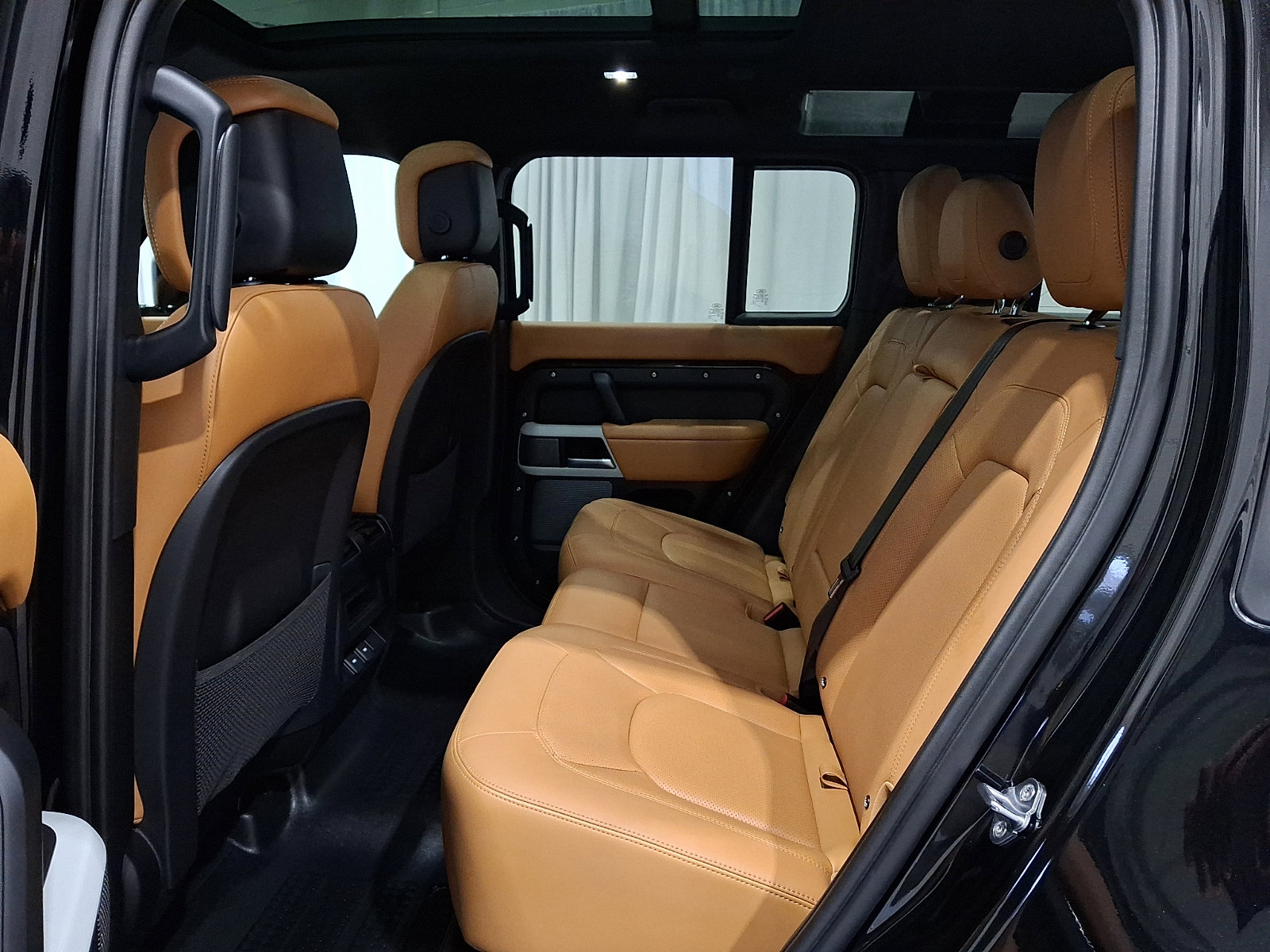 Certified 2024 Land Rover Defender 110 S image 9