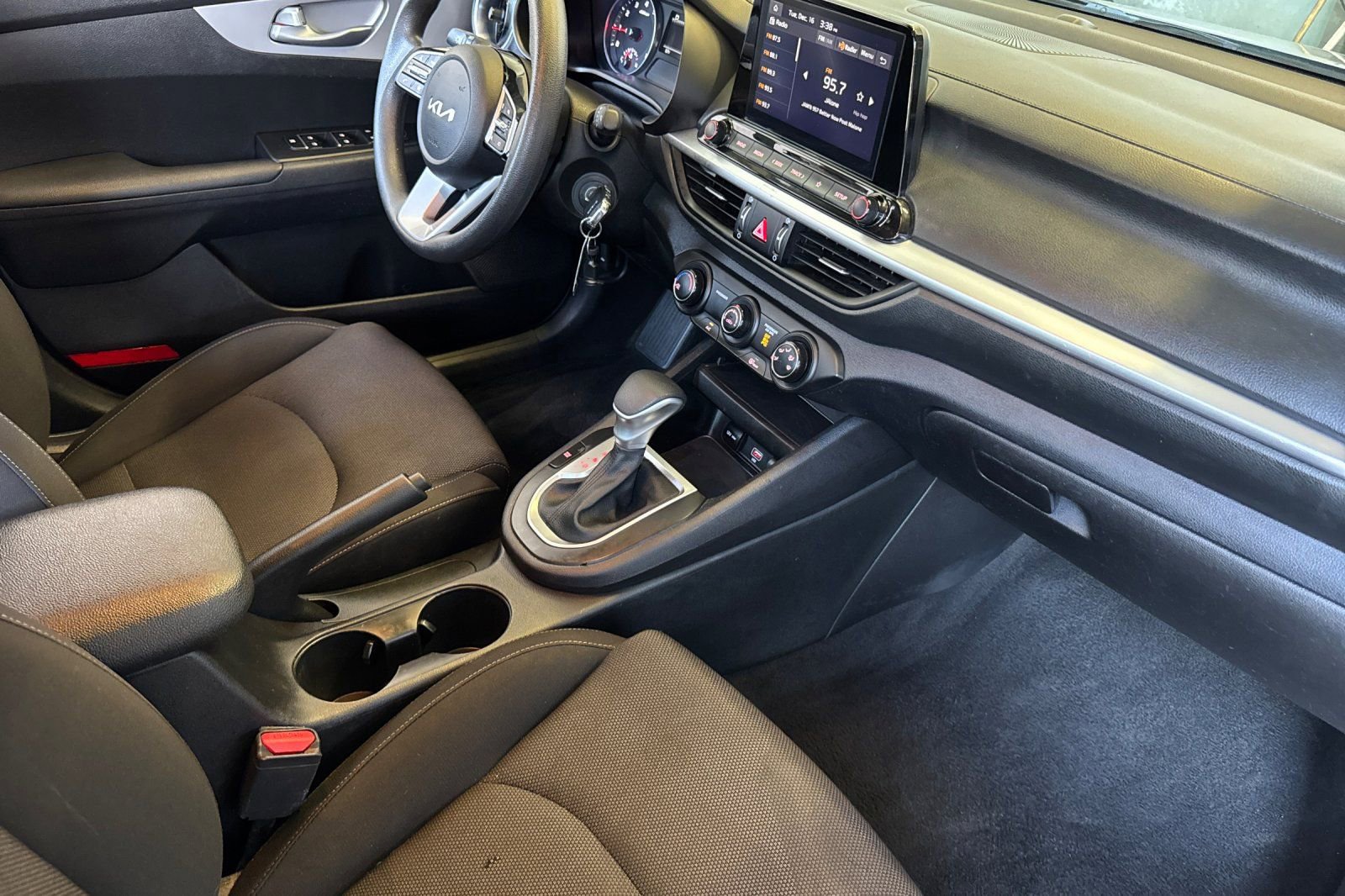 Used 2023 Kia Forte Sedan FWD image 14