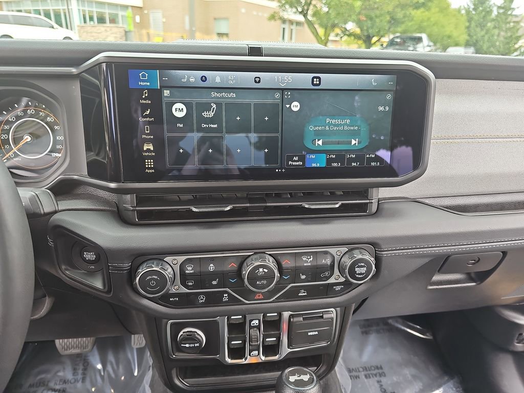 Certified 2024 Jeep Wrangler Sahara image 19