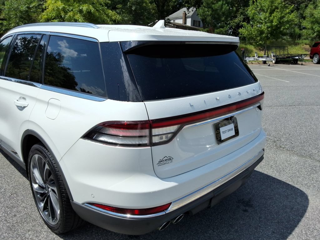 Used 2020 Lincoln Aviator Reserve w/ Equipment Group 202A AWD/4WD image 14
