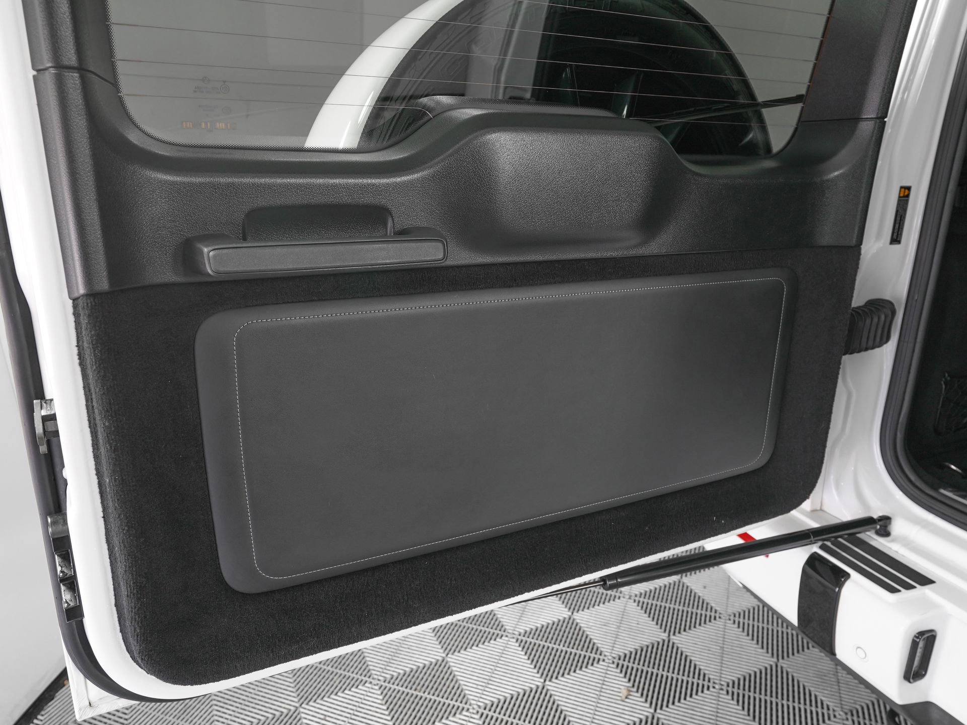 Used 2022 Mercedes-Benz G 550 w/ Exclusive Interior Package image 12