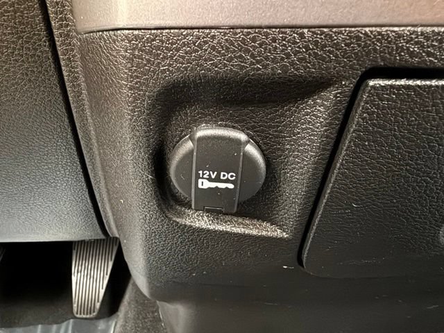 Used 2023 RAM 1500 Classic SLT AWD/4WD image 37