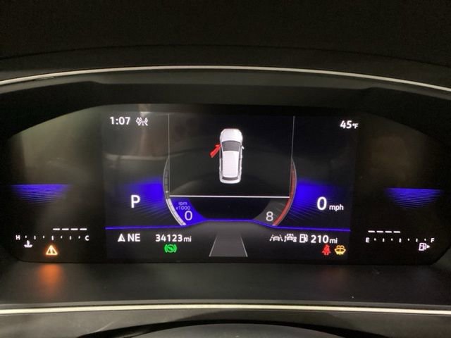 Certified 2024 Volkswagen Tiguan SE image 8