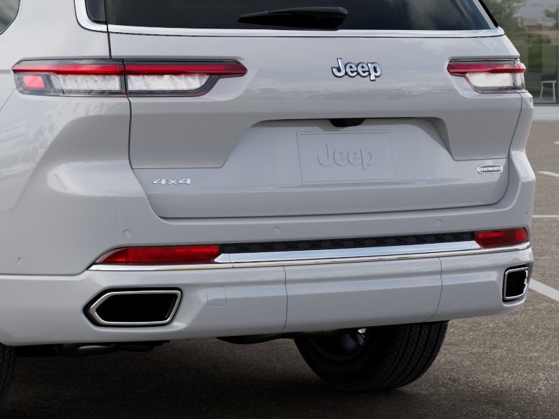 New 2025 Jeep Grand Cherokee L Overland w/ Advanced Protech Group III AWD/4WD image 14