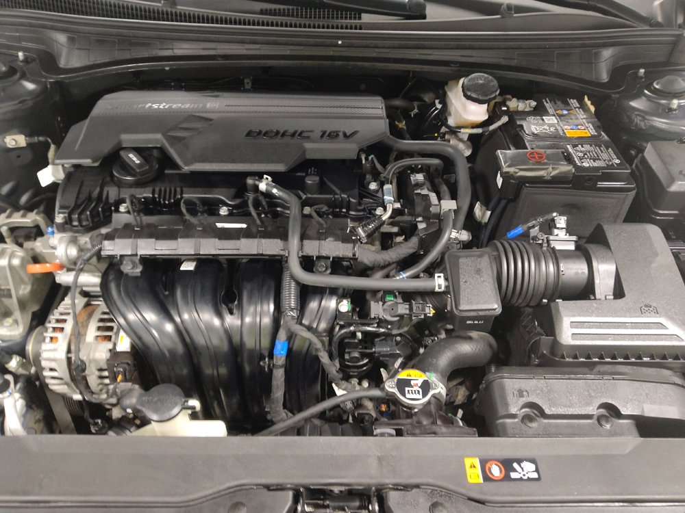 Used 2022 Hyundai Elantra SEL FWD image 30