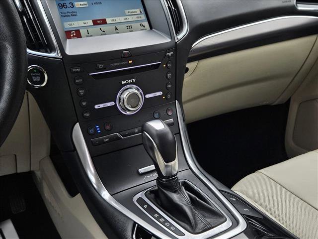 Used 2017 Ford Edge Titanium w/ Equipment Group 302A AWD/4WD image 21