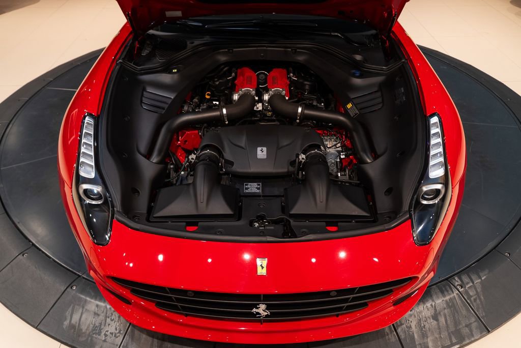 Used 2016 Ferrari California T image 22