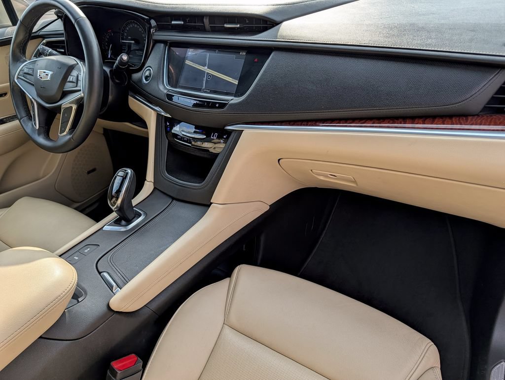 Used 2018 Cadillac XT5 Premium Luxury FWD image 31