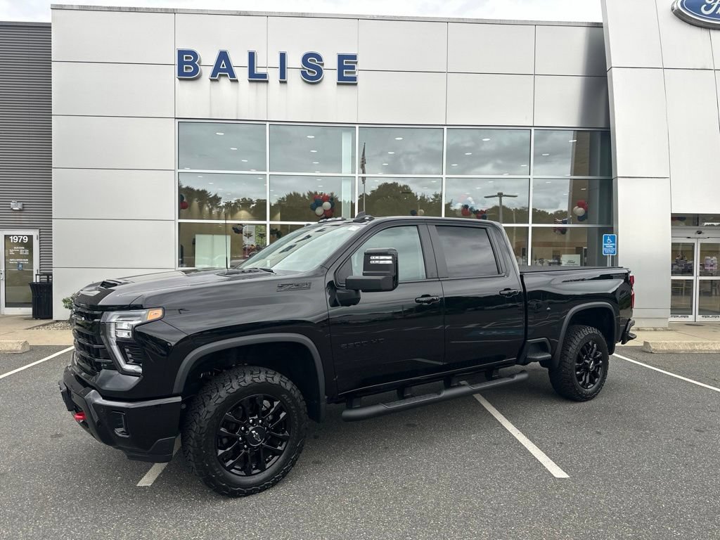 Used 2025 Chevrolet Silverado 2500 LT w/ Trail Boss Package AWD/4WD image 1