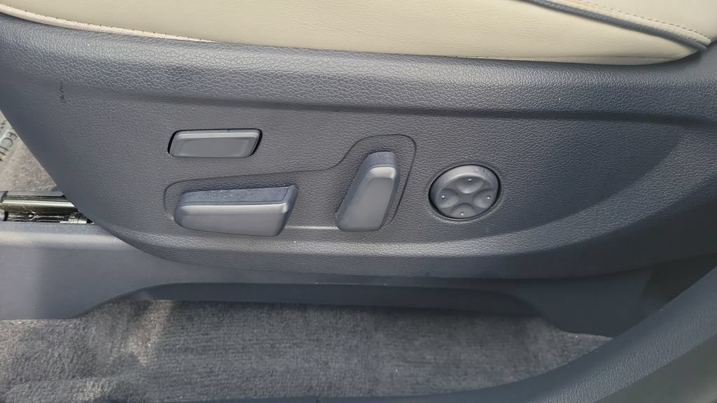 Certified 2021 Hyundai Palisade Calligraphy FWD image 16