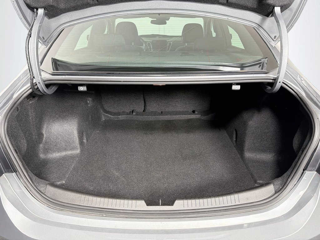Used 2023 Chevrolet Malibu RS FWD image 23