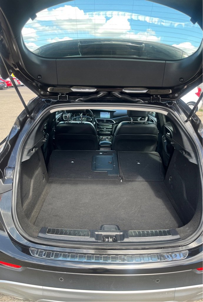 Used 2018 INFINITI QX30 AWD image 14