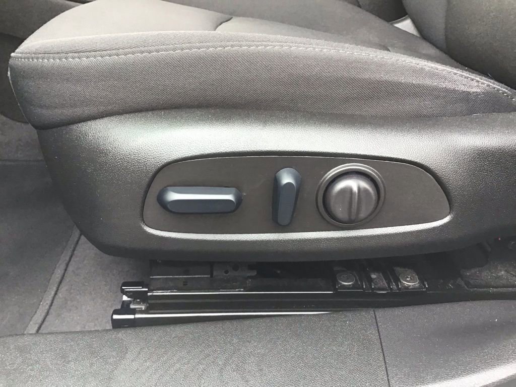 Used 2023 Chevrolet Malibu LT FWD image 9