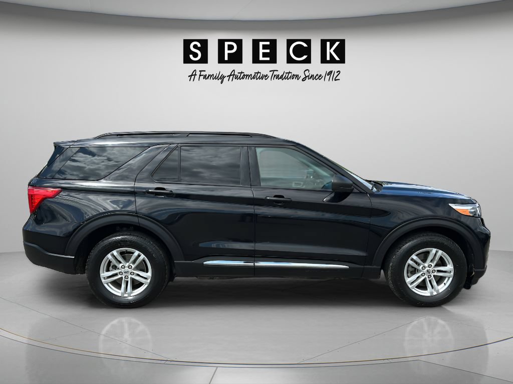 Used 2024 Ford Explorer XLT w/ Equipment Group 202A AWD/4WD image 6