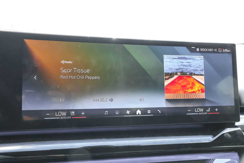 Used 2024 BMW i5 eDrive40i w/ M Sport Package image 40