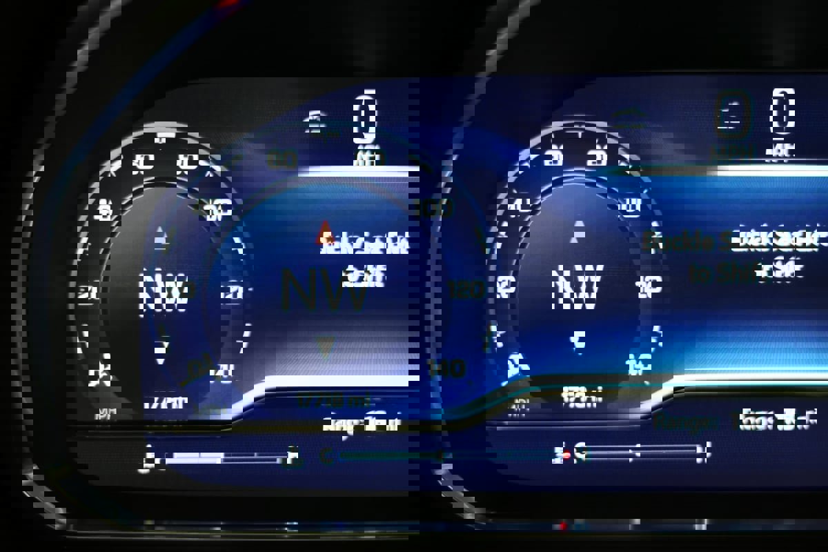 Used 2024 Chevrolet Tahoe High Country w/ Premium Package 2 image 13