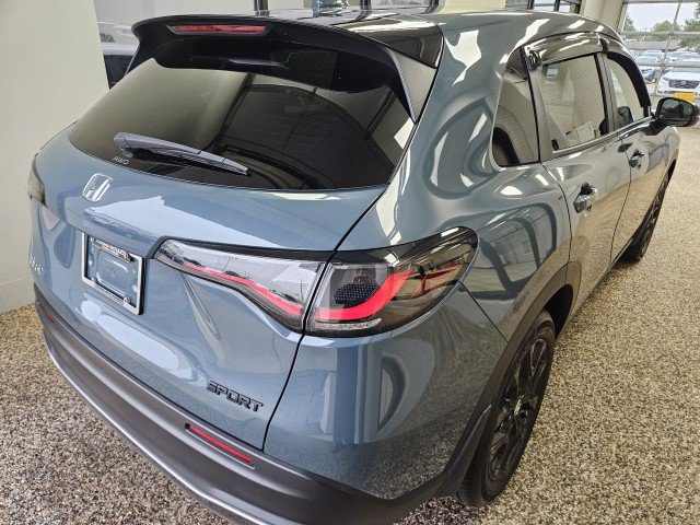 Used 2024 Honda HR-V Sport image 2