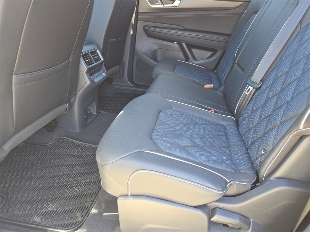 New 2026 Volkswagen Atlas Cross Sport SEL Premium R-Line image 22