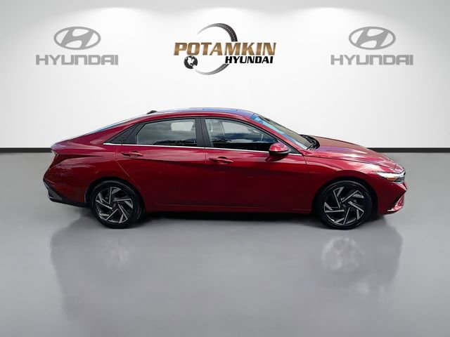 Certified 2025 Hyundai Elantra SEL FWD image 4