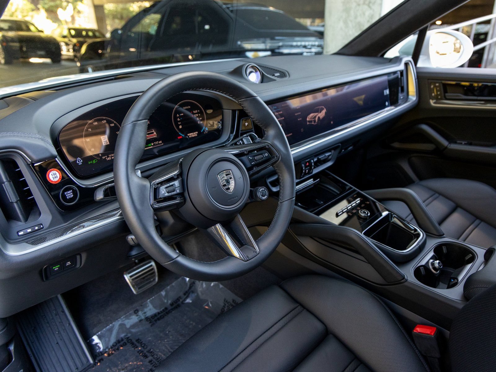 New 2025 Porsche Cayenne Turbo AWD/4WD image 4