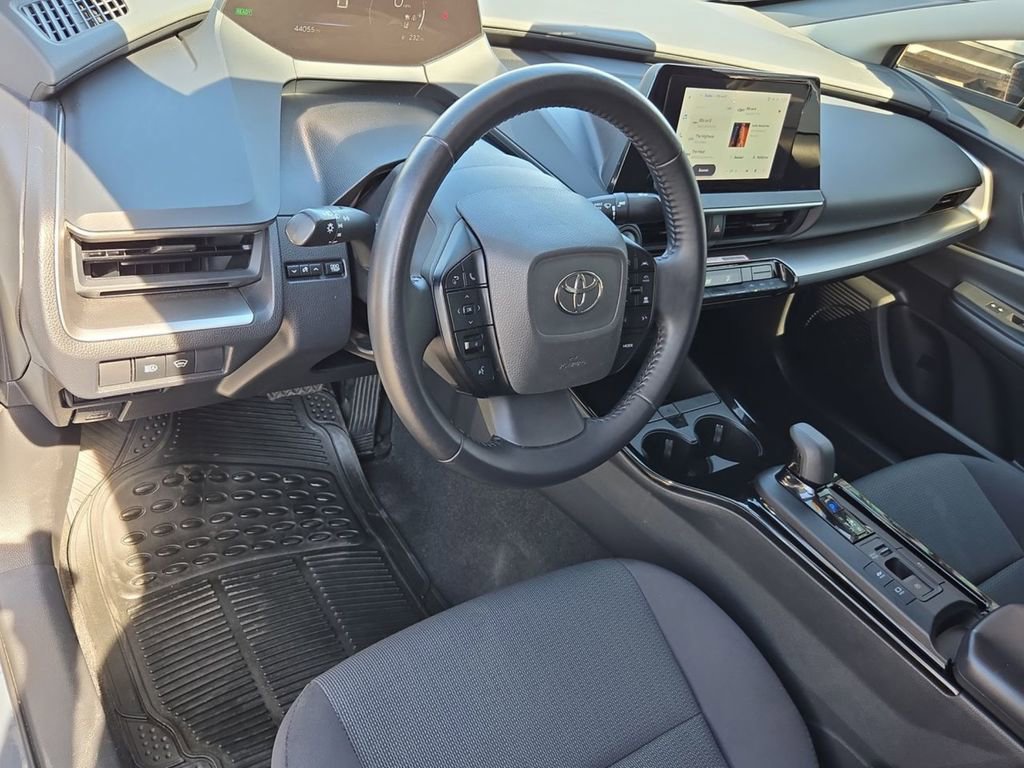 Used 2023 Toyota Prius LE image 11
