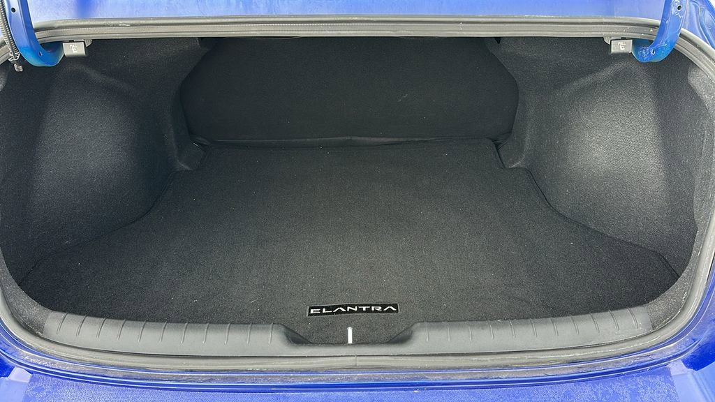 Used 2023 Hyundai Elantra SEL image 33