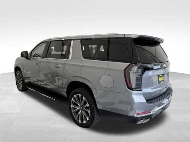 Used 2026 Chevrolet Suburban High Country w/ Sun And Tow Package AWD/4WD image 2