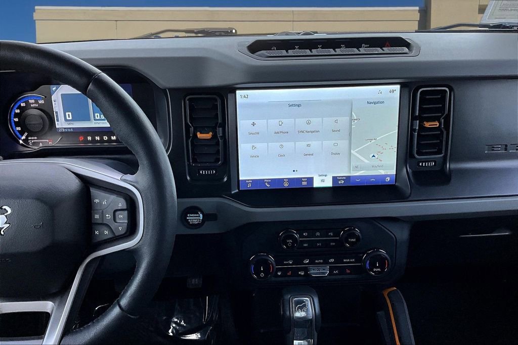 Used 2022 Ford Bronco Badlands image 11