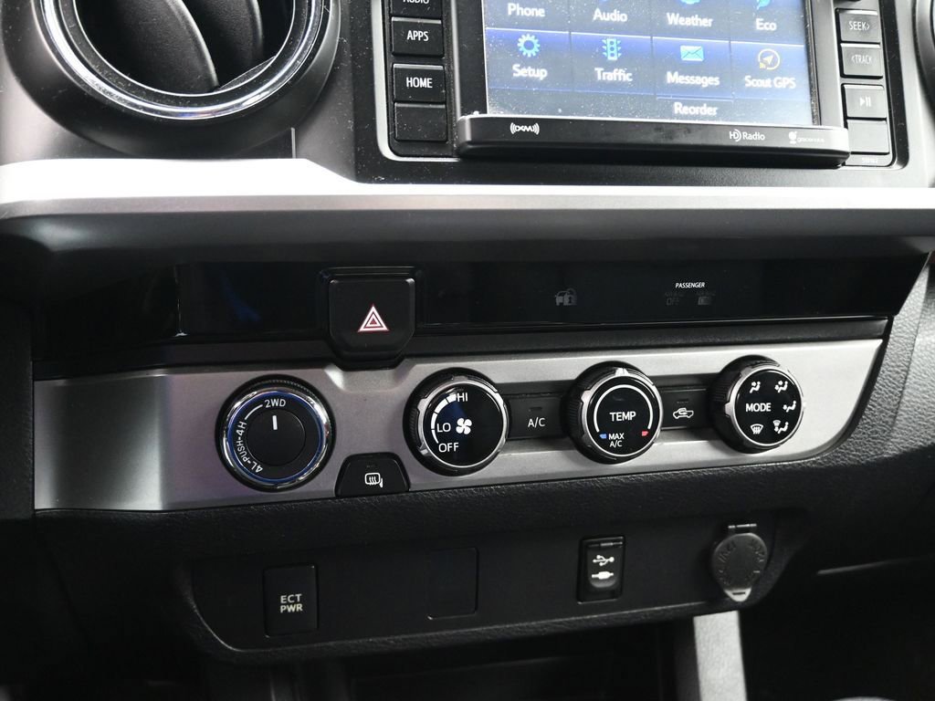 Used 2016 Toyota Tacoma SR5 w/ SR5 Appearance Package (SN) AWD/4WD image 13