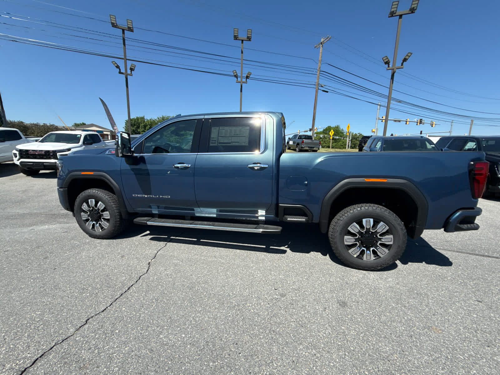 New 2026 GMC Sierra 3500 Denali w/ Denali Reserve Package AWD/4WD image 5
