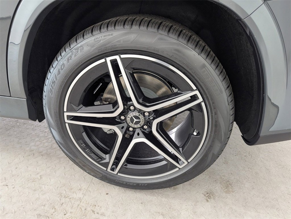 New 2026 Mercedes-Benz GLS 450 4MATIC image 16