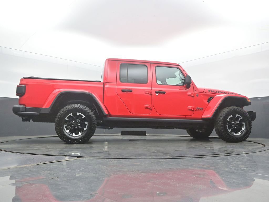 Used 2024 Jeep Gladiator Rubicon AWD/4WD image 52