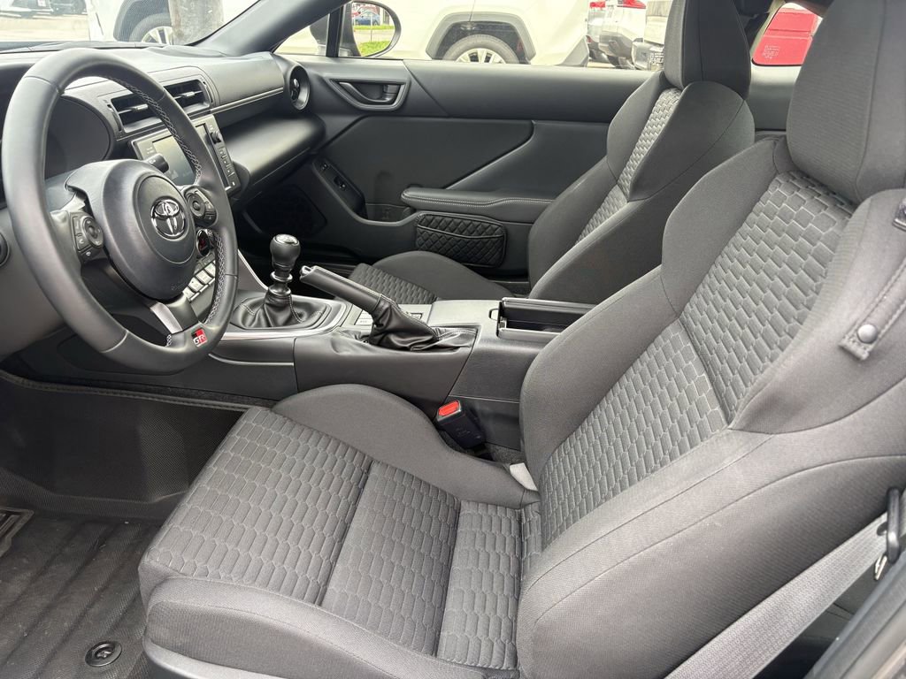 Used 2024 Toyota GR86 RWD image 8