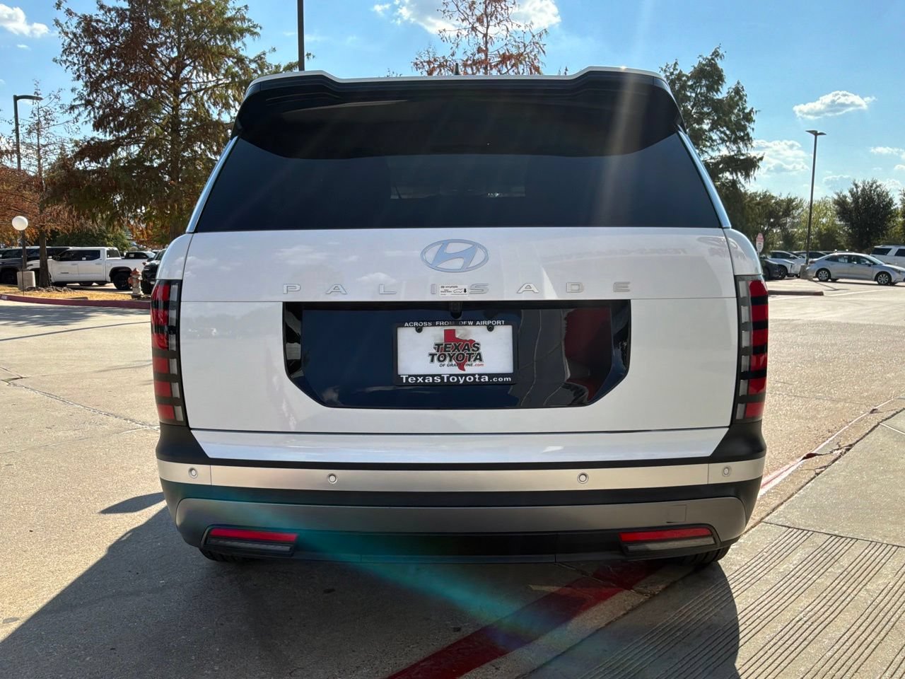 Used 2026 Hyundai Palisade SEL FWD image 7