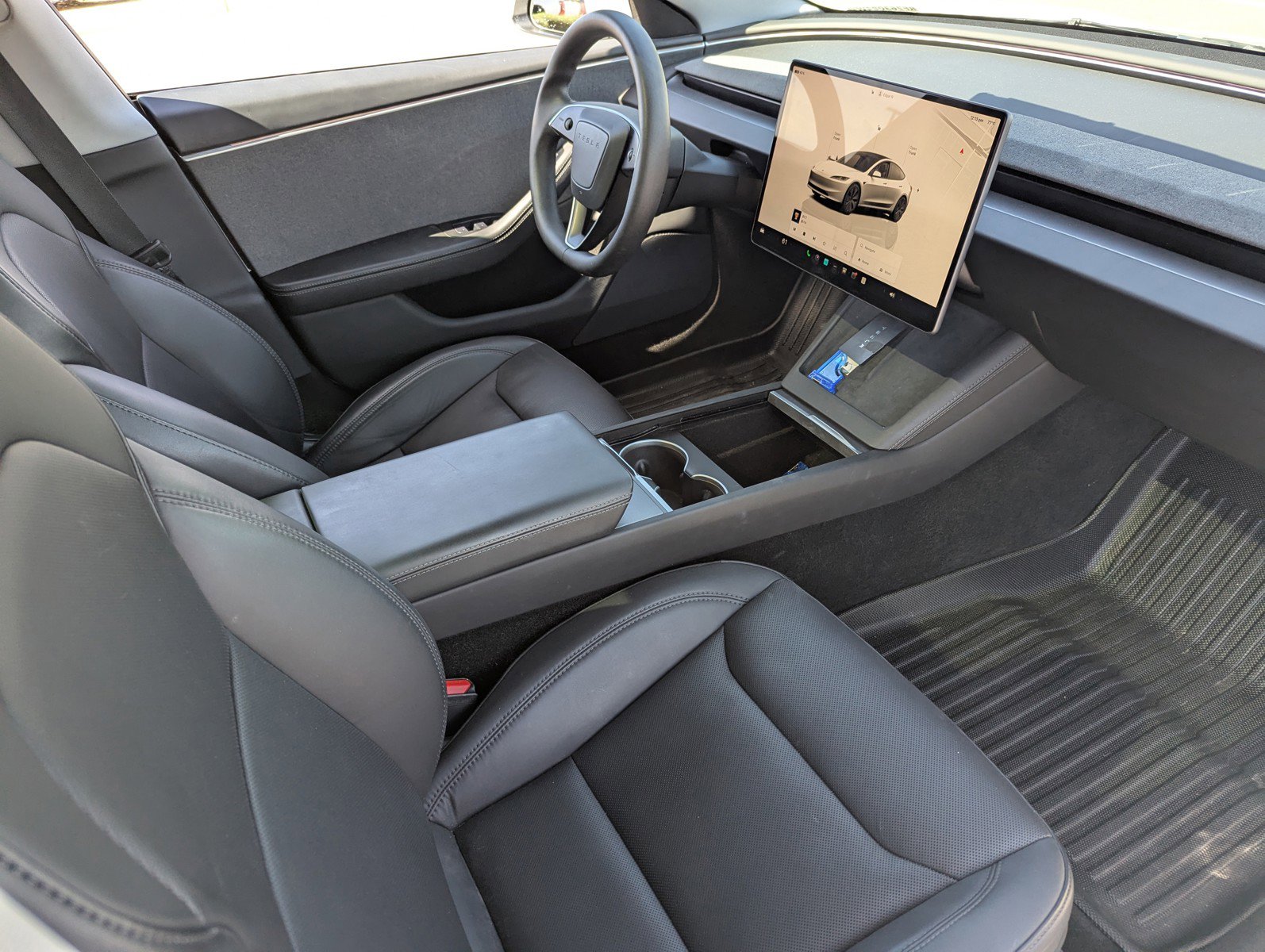 Used 2024 Tesla Model 3 Standard Range image 12