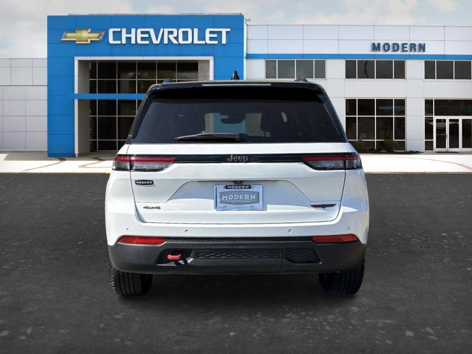 Used 2022 Jeep Grand Cherokee Trailhawk AWD/4WD image 4