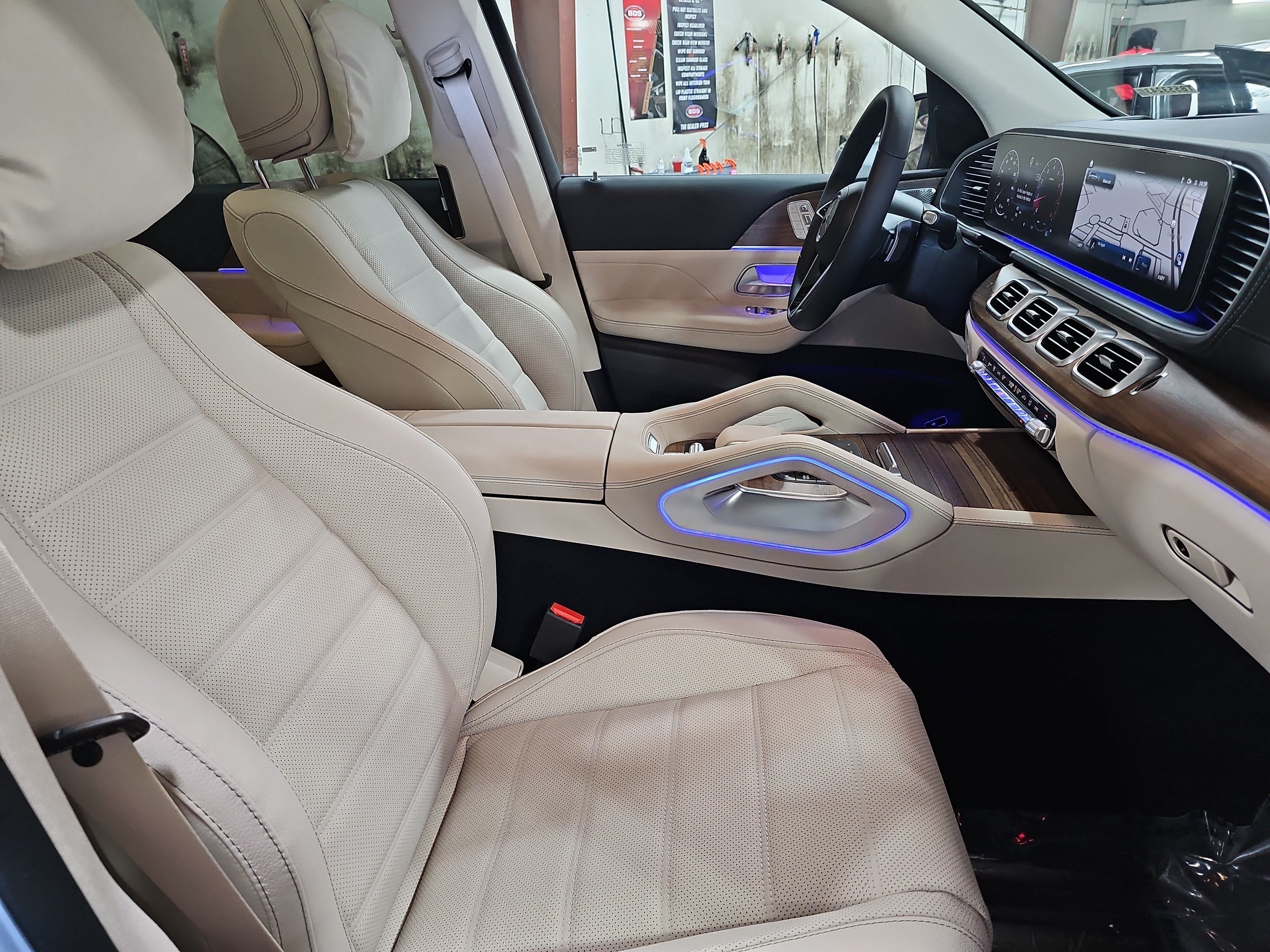 New 2026 Mercedes-Benz GLS 450 4MATIC image 10