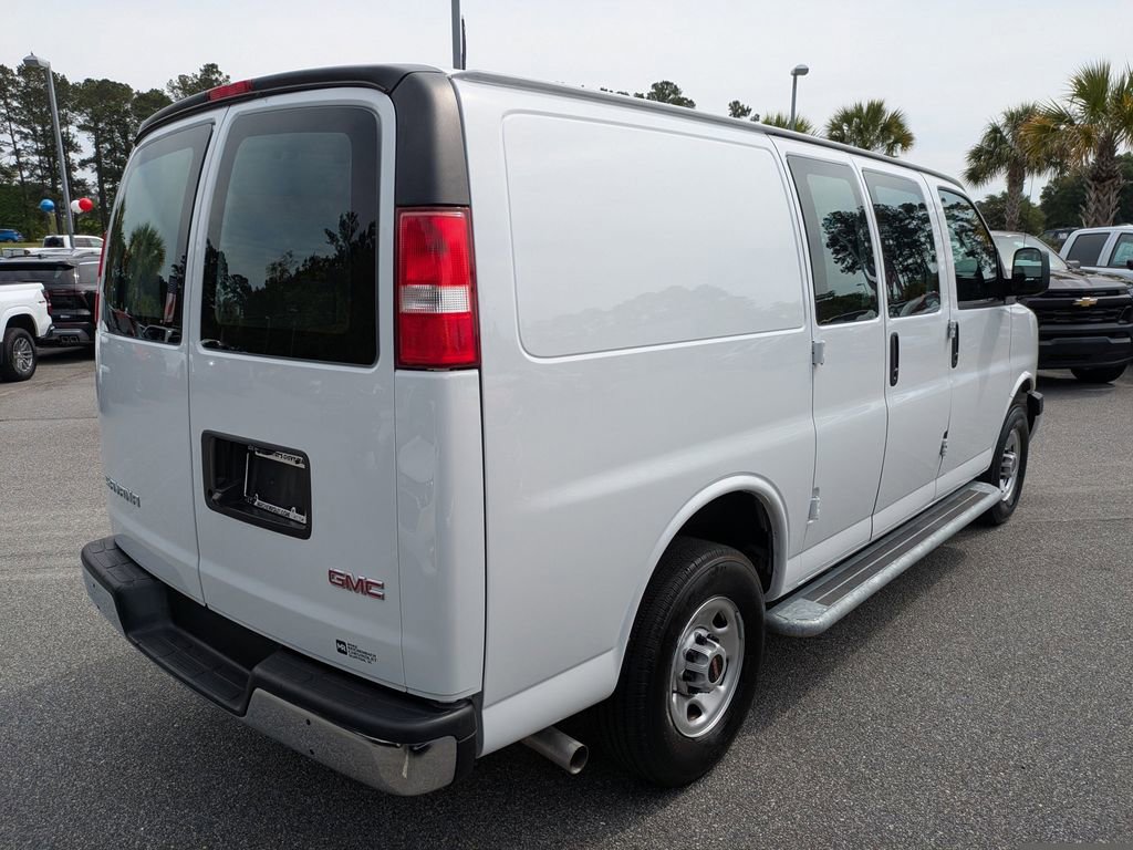 Used 2024 GMC Savana 2500 w/ Driver Convenience Package RWD image 4
