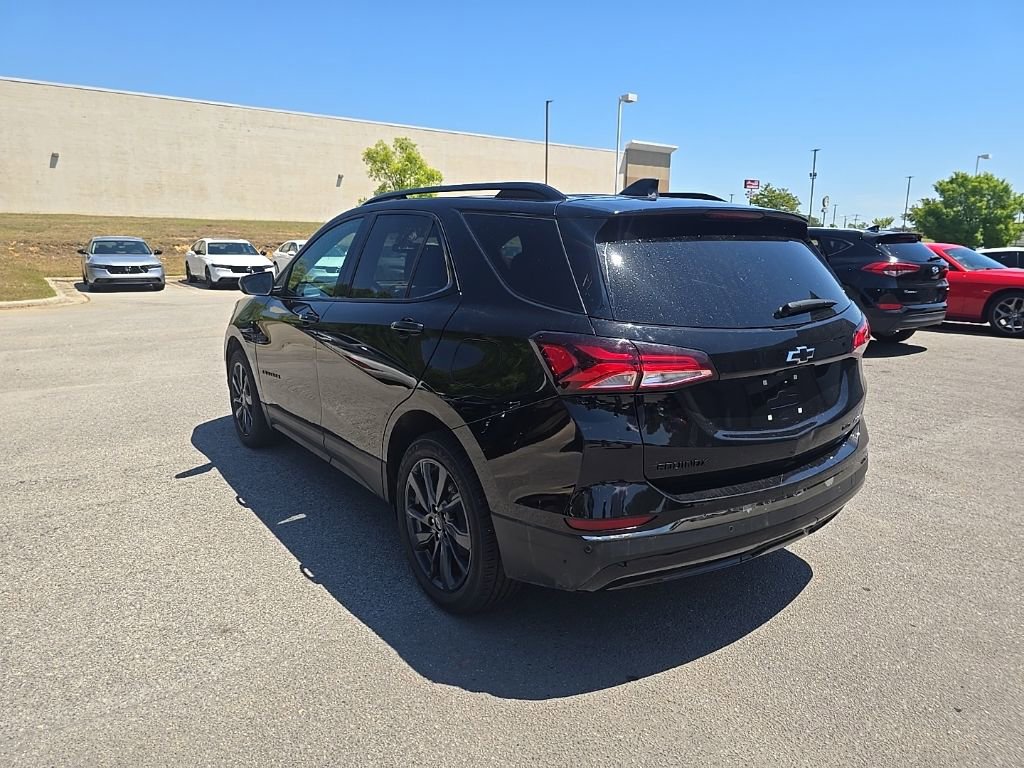 Used 2022 Chevrolet Equinox RS AWD/4WD image 3