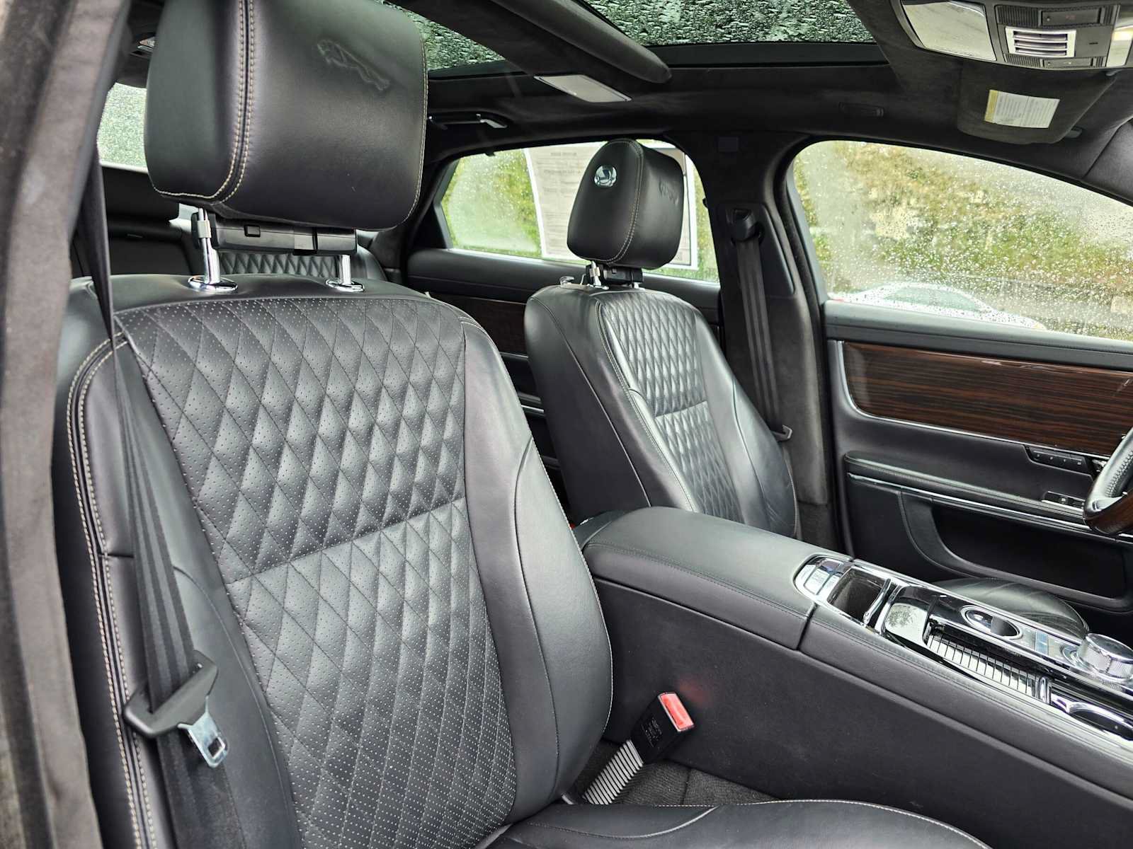 Used 2019 Jaguar XJ L Portfolio RWD image 11