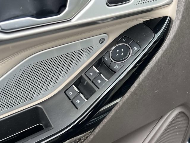 Certified 2024 Ford Explorer Platinum w/ Technology Package image 20